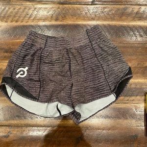 Lululemon peloton 4” hotty hot shorts